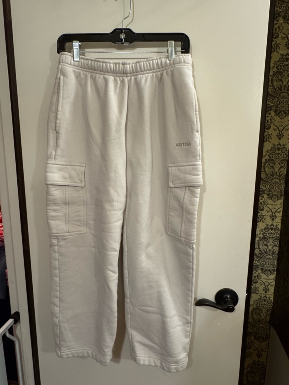 EUC Aritzia sweatpants // S - Short